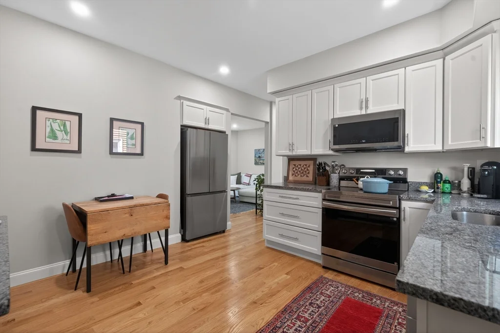3 bed, 1 bath apartment for rent at 17 Chelmsford St Unit 1, Dorchester — photo 4 of 17
