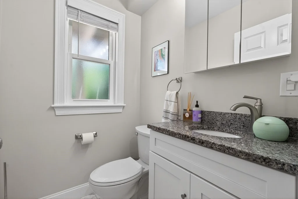 3 bed, 1 bath apartment for rent at 17 Chelmsford St Unit 1, Dorchester — photo 12 of 17