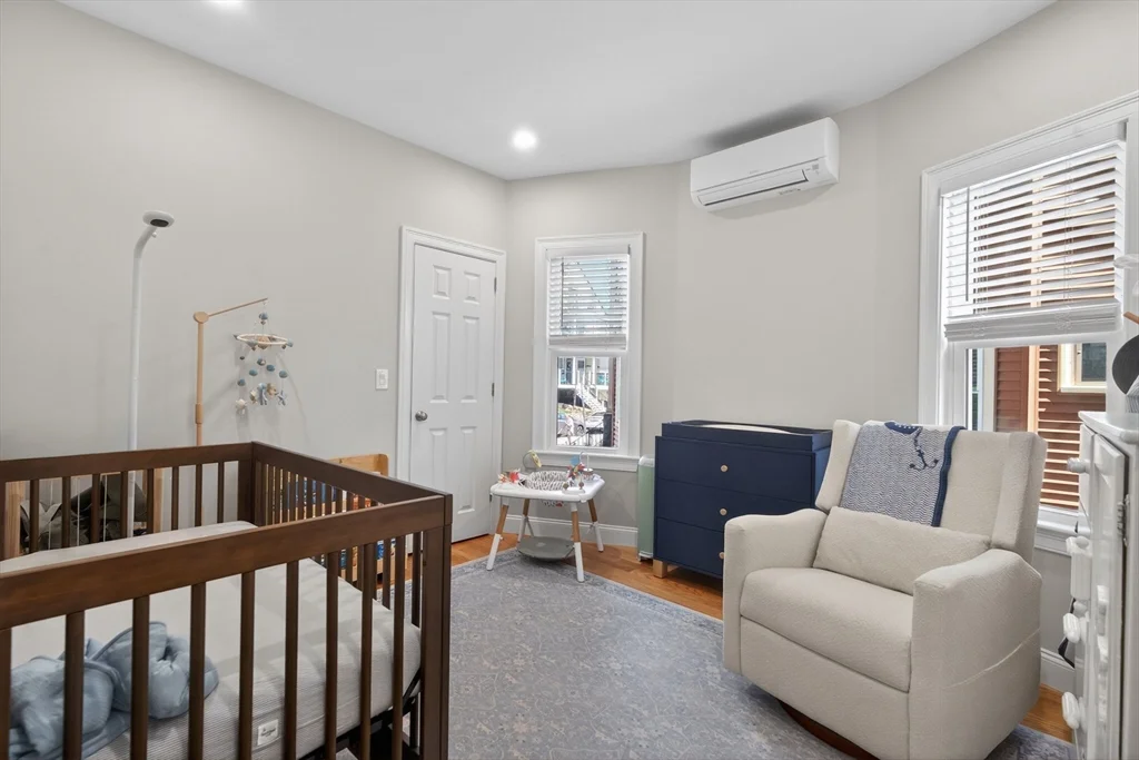 3 bed, 1 bath apartment for rent at 17 Chelmsford St Unit 1, Dorchester — photo 10 of 17