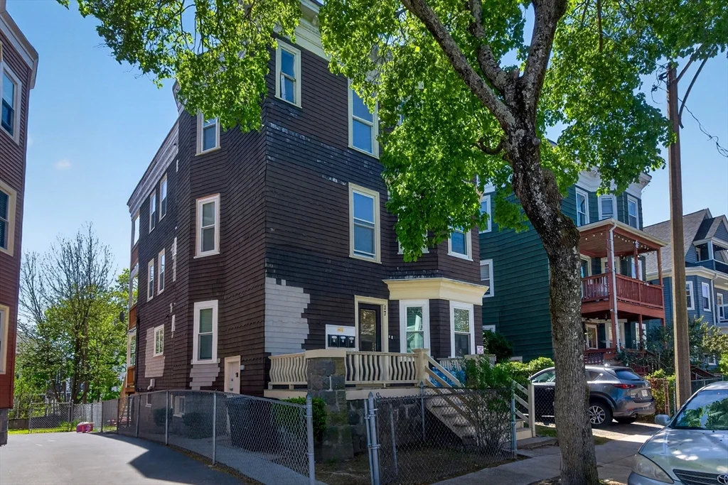 3 bed, 1 bath apartment for rent at 17 Chelmsford St Unit 1, Dorchester — photo 17 of 17