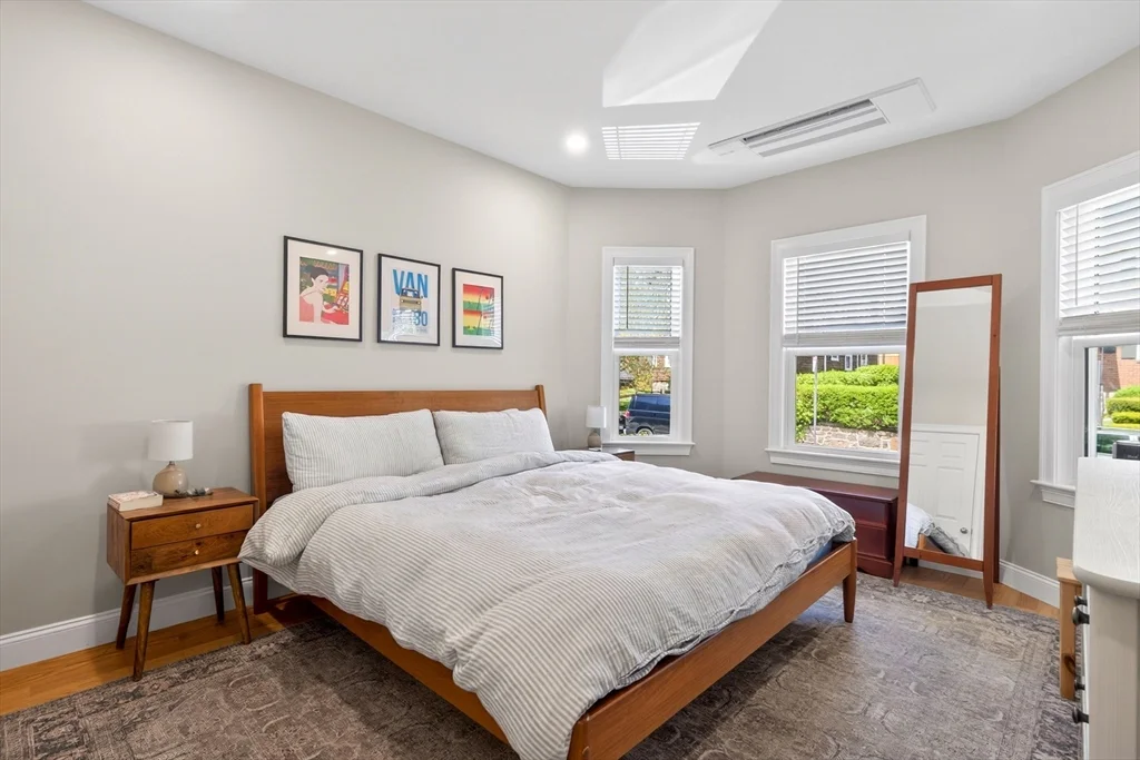 3 bed, 1 bath apartment for rent at 17 Chelmsford St Unit 1, Dorchester — photo 8 of 17