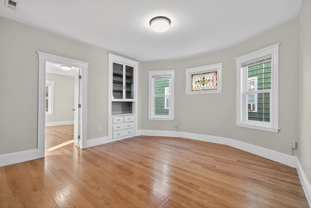 3 bed, 1 bath apartment for rent at 17 Chelmsford St Unit 3, Dorchester — photo 11 of 20