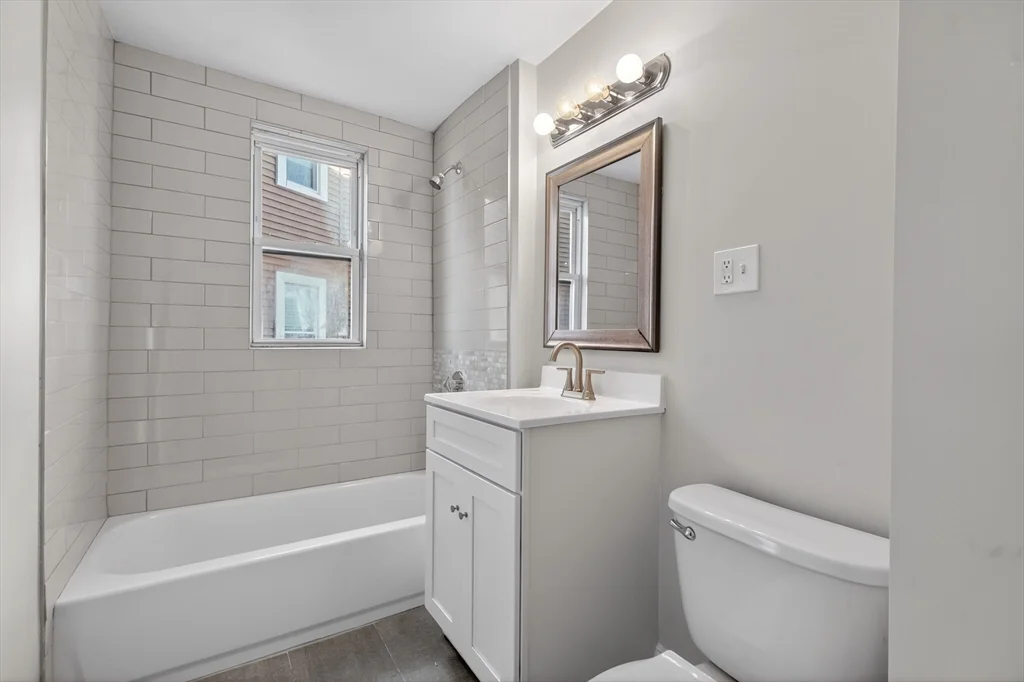 3 bed, 1 bath apartment for rent at 17 Chelmsford St Unit 3, Dorchester — photo 16 of 20