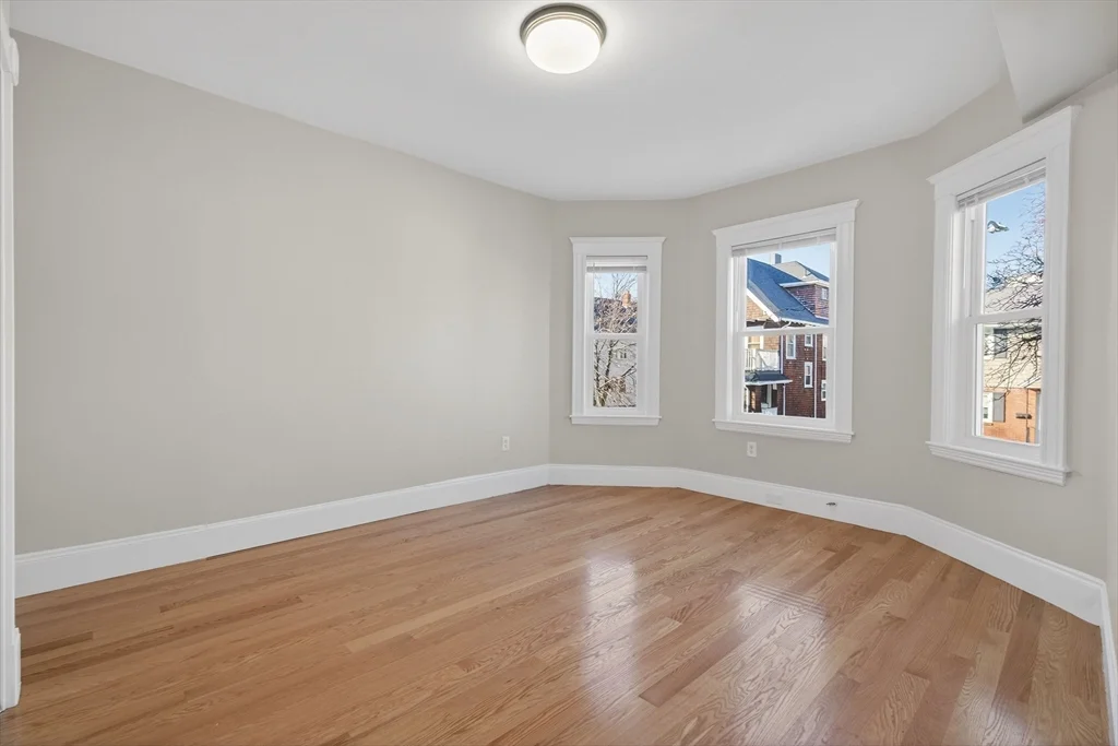 3 bed, 1 bath apartment for rent at 17 Chelmsford St Unit 3, Dorchester — photo 6 of 20