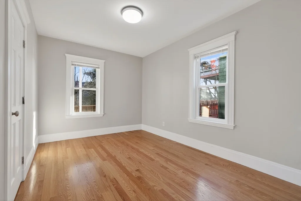3 bed, 1 bath apartment for rent at 17 Chelmsford St Unit 3, Dorchester — photo 14 of 20