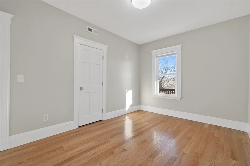3 bed, 1 bath apartment for rent at 17 Chelmsford St Unit 3, Dorchester — photo 15 of 20
