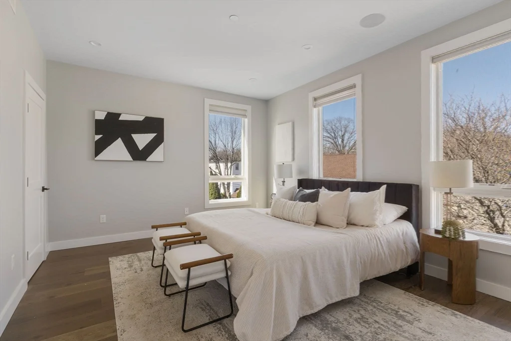 2 bed, 2 bath apartment for rent at 17 Chestnut Ave Unit 3, Jamaica Plain — photo 7 of 11