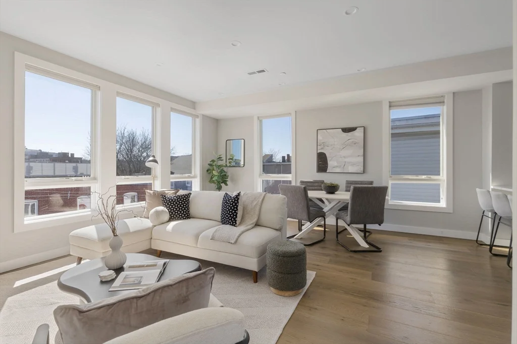2 bed, 2 bath apartment for rent at 17 Chestnut Ave Unit 3, Jamaica Plain