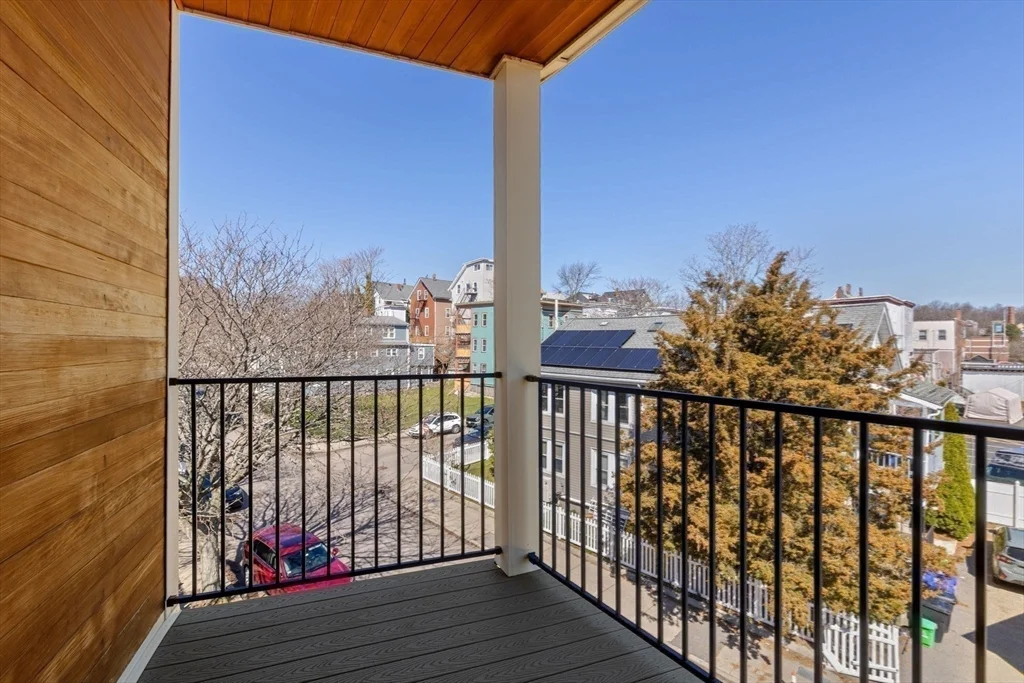 2 bed, 2 bath apartment for rent at 17 Chestnut Ave Unit 3, Jamaica Plain — photo 4 of 17