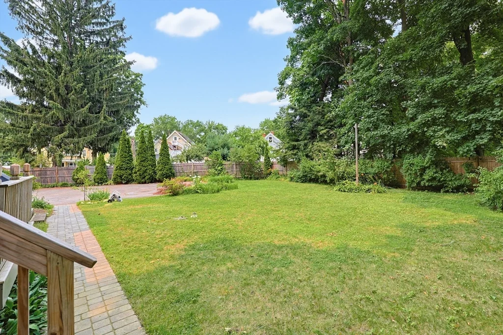 3 bed, 1 bath apartment for rent at 17 Church Ct Unit 2, Ashland — photo 2 of 30