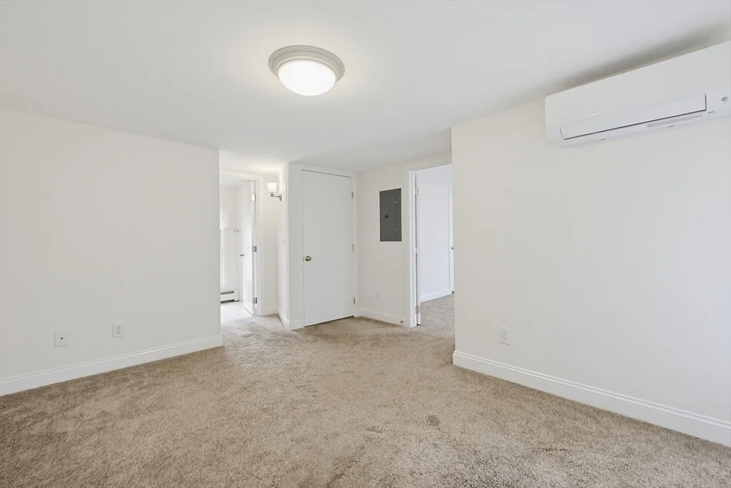 3 bed, 1 bath apartment for rent at 17 Church Ct Unit 2, Ashland — photo 14 of 30