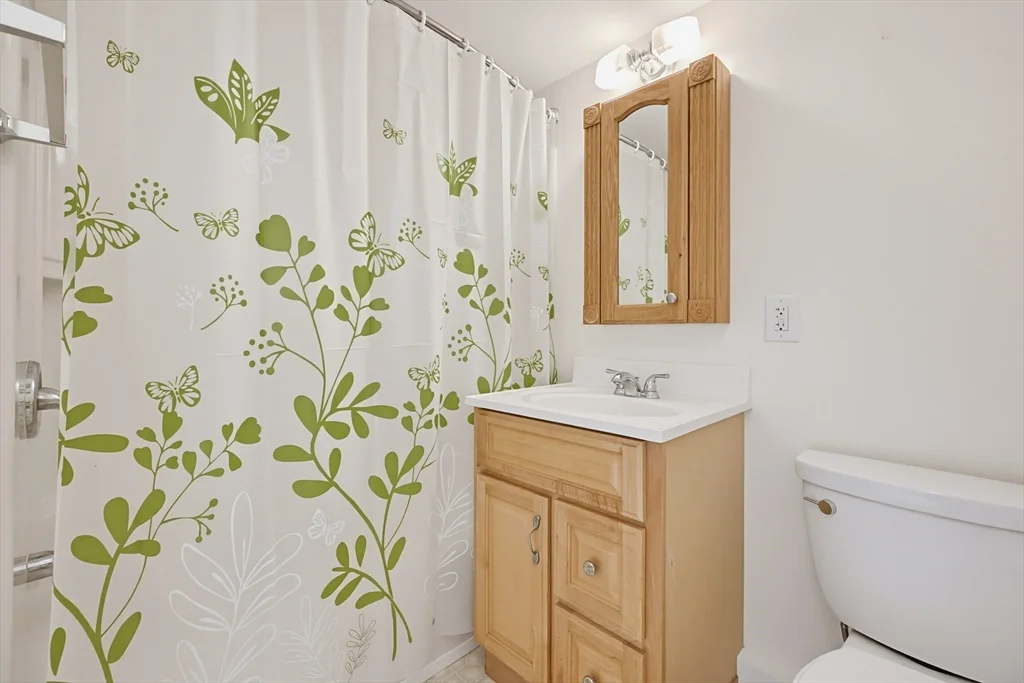 3 bed, 1 bath apartment for rent at 17 Church Ct Unit 2, Ashland — photo 18 of 30