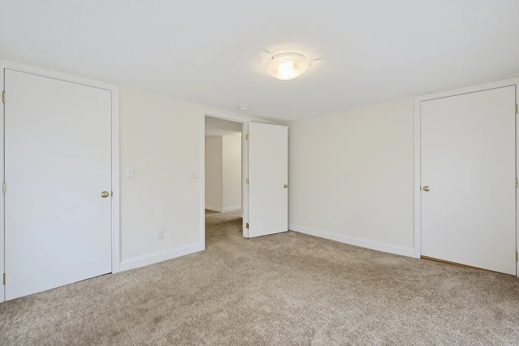 3 bed, 1 bath apartment for rent at 17 Church Ct Unit 2, Ashland — photo 11 of 30