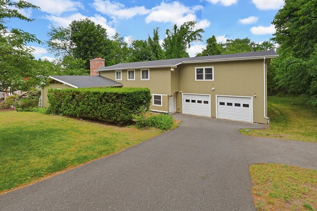 5 bed, 3 bath apartment for rent at 17 Churchill Rd, Winchester — photo 2 of 32