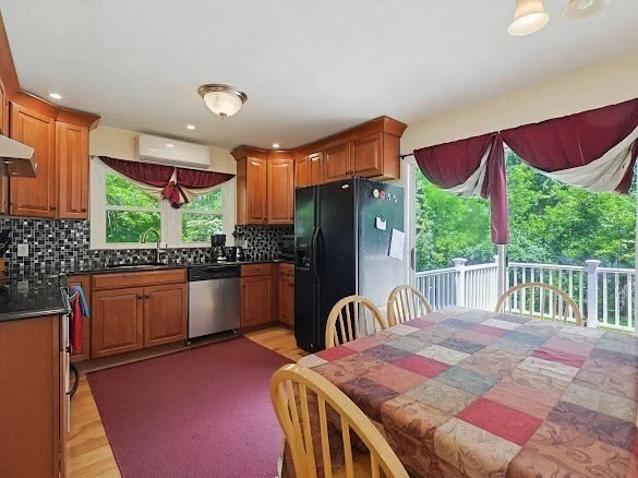 5 bed, 3 bath apartment for rent at 17 Churchill Rd, Winchester — photo 13 of 32
