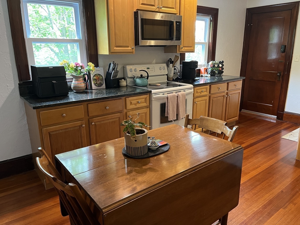 2 bed, 1 bath apartment for rent at 17 Clark Rd Unit 2, Brookline — photo 4 of 20