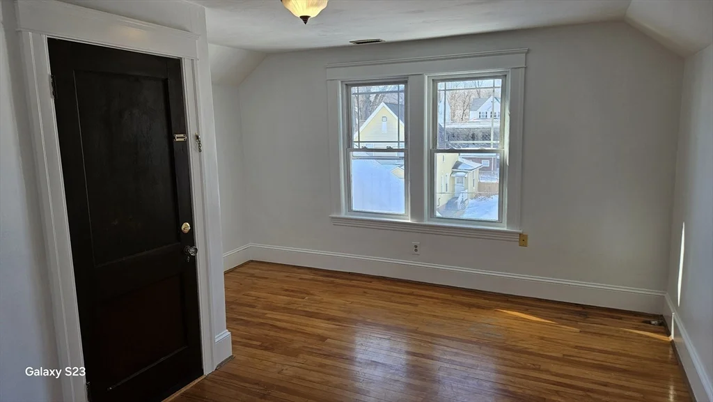 2 bed, 1 bath apartment for rent at 17 Cleveland Ave Unit 3, Worcester — photo 3 of 25