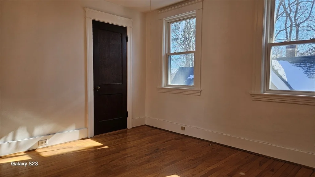 2 bed, 1 bath apartment for rent at 17 Cleveland Ave Unit 3, Worcester — photo 24 of 25