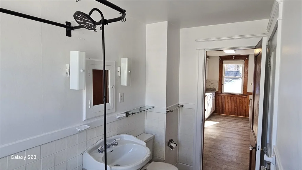 2 bed, 1 bath apartment for rent at 17 Cleveland Ave Unit 3, Worcester — photo 17 of 25