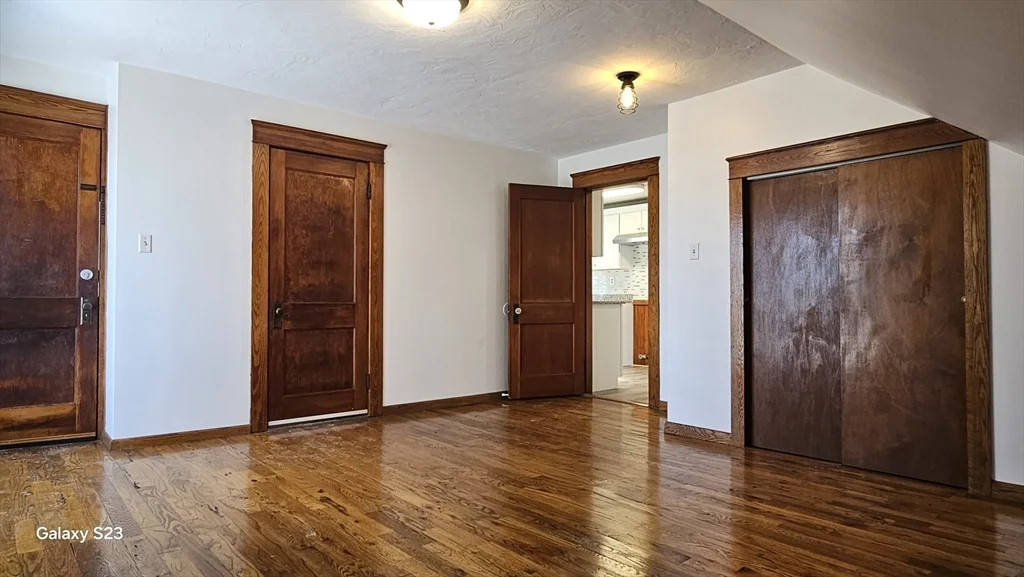2 bed, 1 bath apartment for rent at 17 Cleveland Ave Unit 3, Worcester — photo 21 of 25