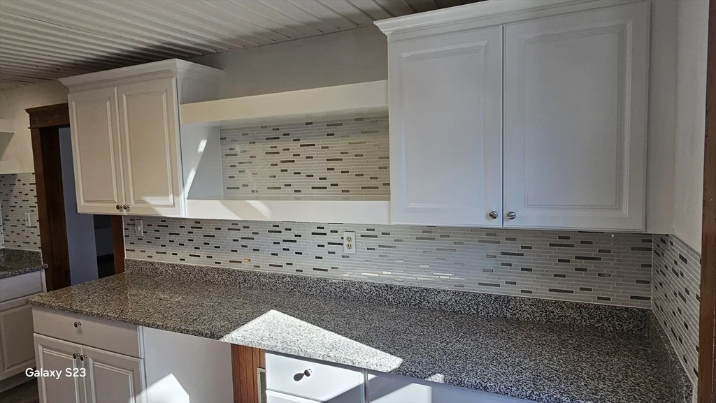 2 bed, 1 bath apartment for rent at 17 Cleveland Ave Unit 3, Worcester — photo 13 of 25