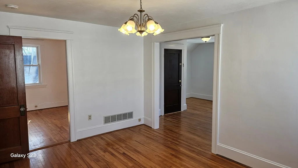 2 bed, 1 bath apartment for rent at 17 Cleveland Ave Unit 3, Worcester — photo 10 of 25