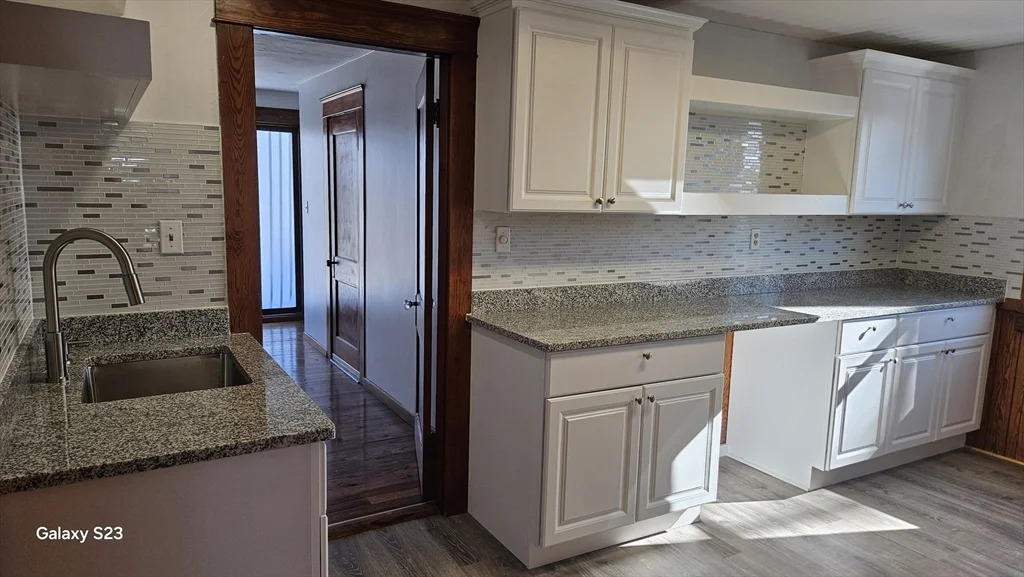 2 bed, 1 bath apartment for rent at 17 Cleveland Ave Unit 3, Worcester — photo 11 of 25