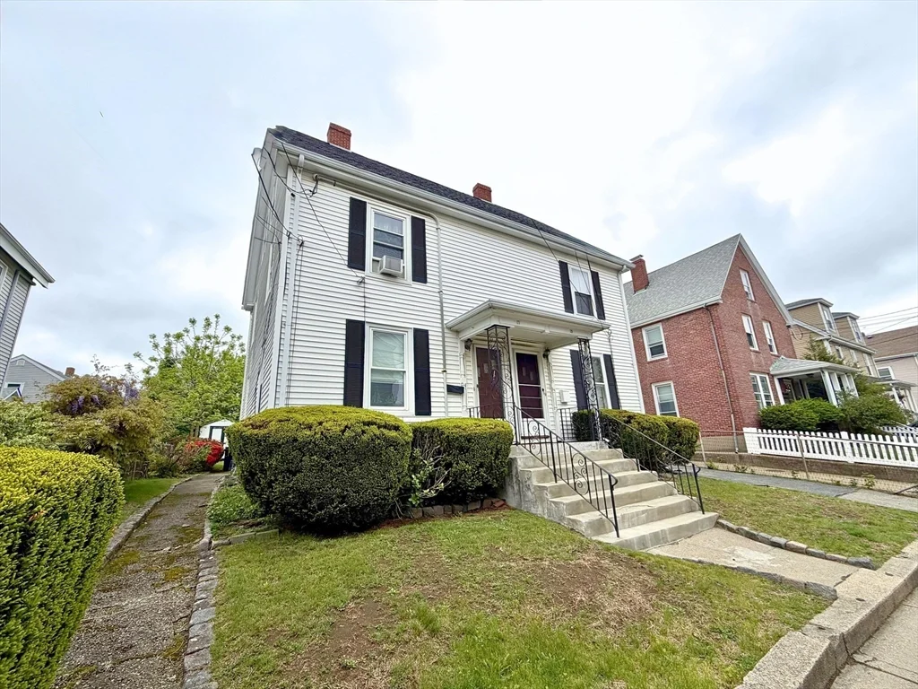 3 bed, 1 bath apartment for rent at 17 Clinton St Unit -, Newton — photo 2 of 23
