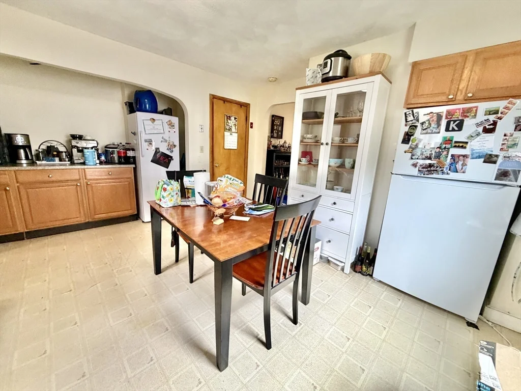 3 bed, 1 bath apartment for rent at 17 Clinton St Unit -, Newton — photo 10 of 23