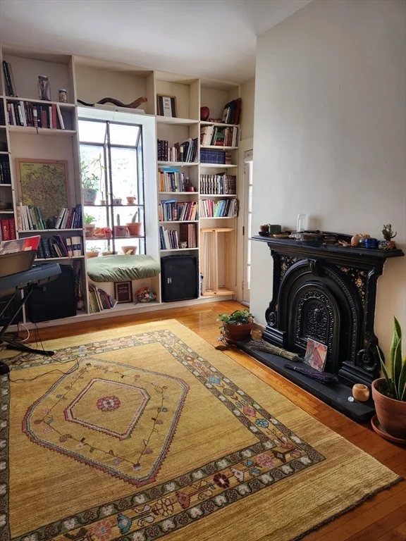 2 bed, 1 bath apartment for rent at 17 Clinton Unit -, Mid Cambridge — photo 5 of 31