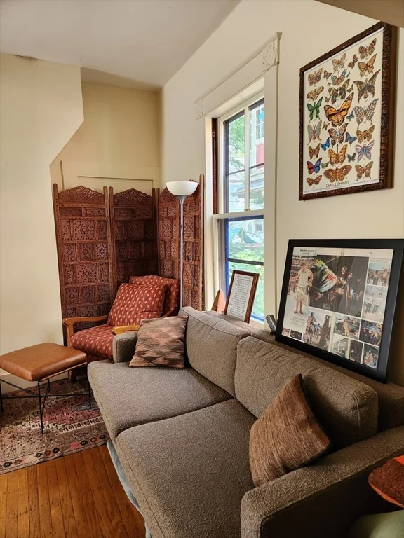 2 bed, 1 bath apartment for rent at 17 Clinton Unit -, Mid Cambridge — photo 10 of 31