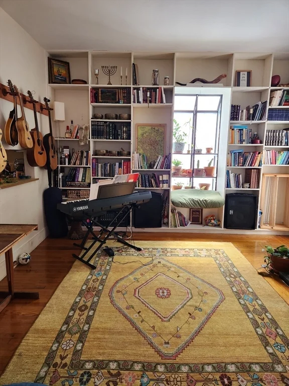 2 bed, 1 bath apartment for rent at 17 Clinton Unit -, Mid Cambridge — photo 4 of 31