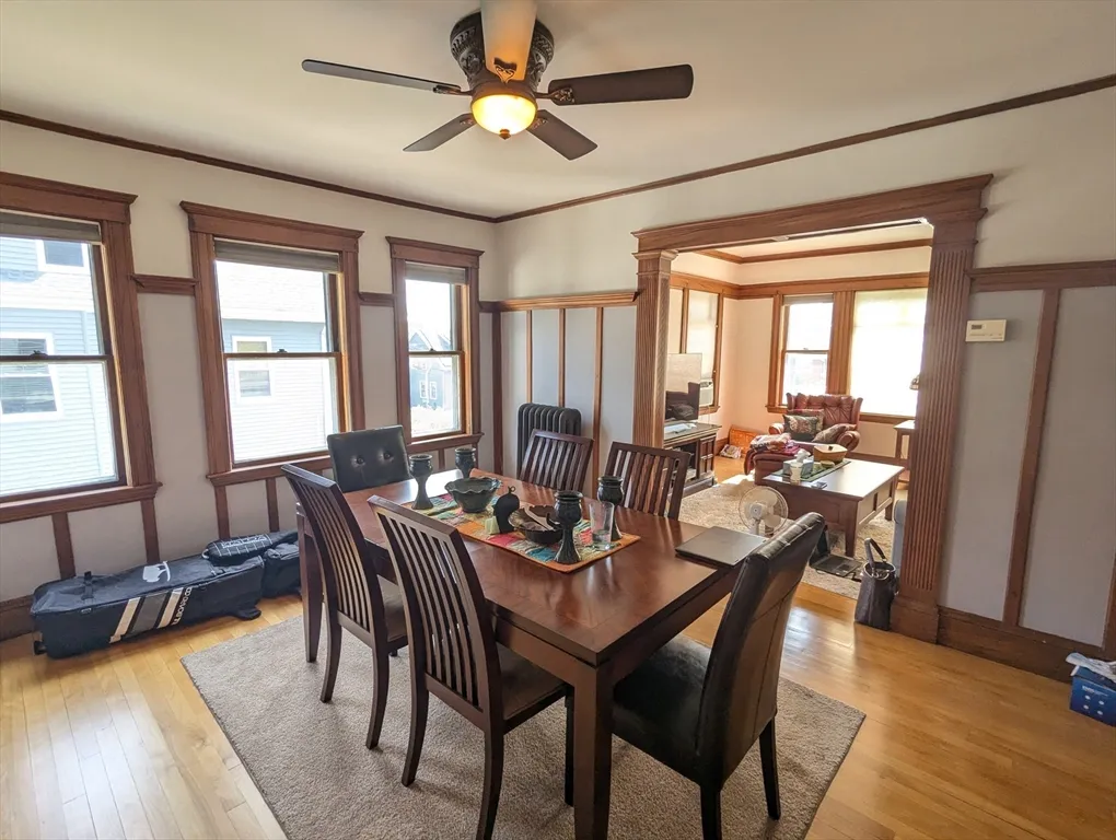4 bed, 2 bath apartment for rent at 17 Commonwealth Rd Unit 2, Watertown — photo 2 of 23
