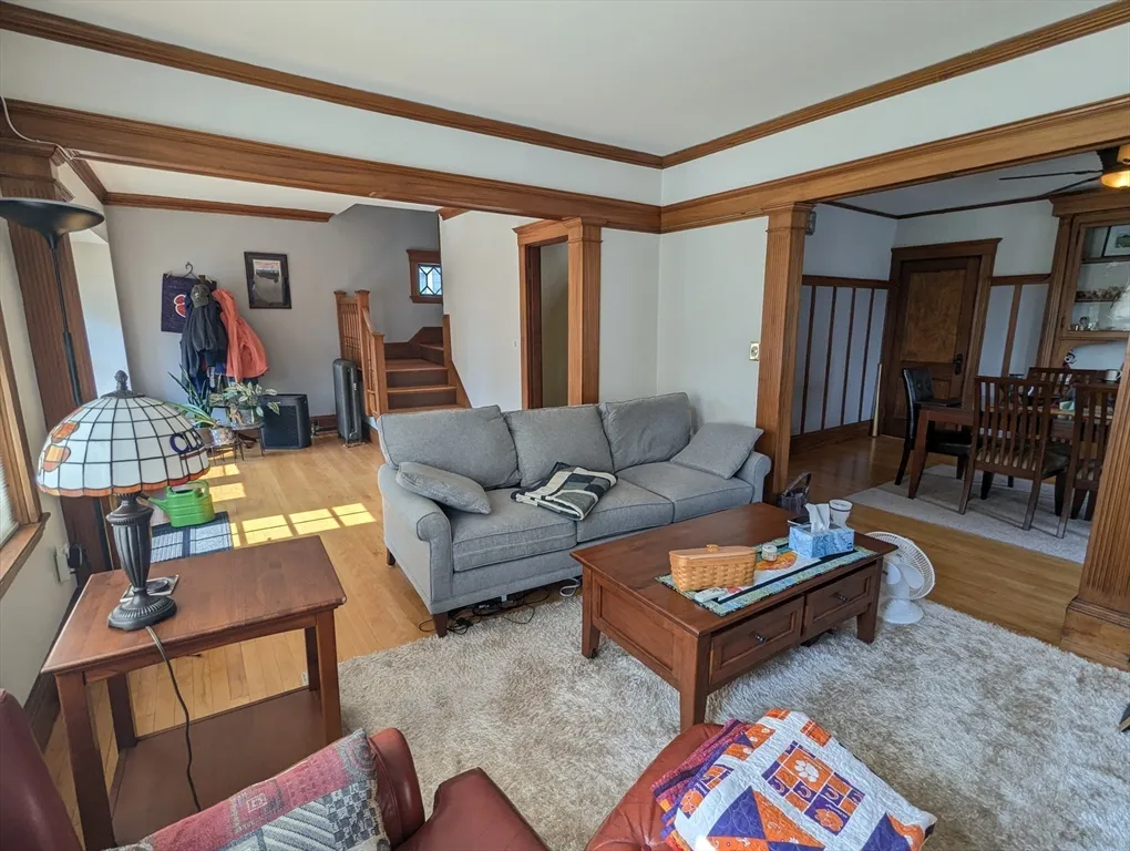 4 bed, 2 bath apartment for rent at 17 Commonwealth Rd Unit 2, Watertown — photo 4 of 23