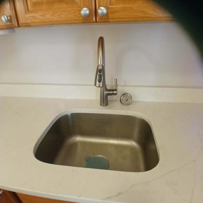 2 bed, 1 bath apartment for rent at 17 Cooper St Unit 2, North End — photo 10 of 23