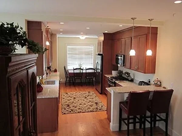 3 bed, 4+ bath apartment for rent at 17 Courtyard Pl Unit 17, Lexington — photo 4 of 8