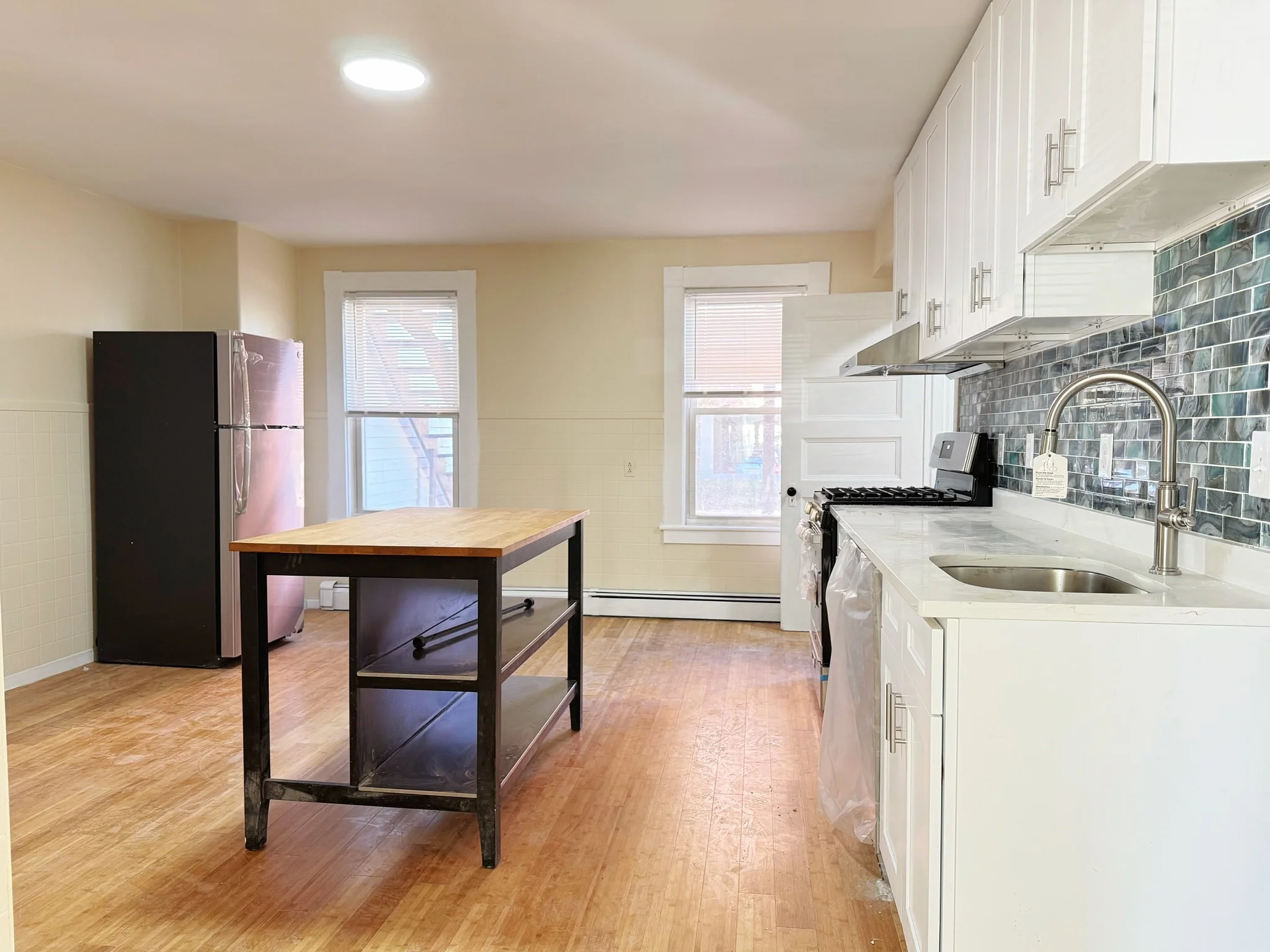 1 bed, 1 bath apartment for rent at 17 Crafts St Unit A, Nonantum — photo 10 of 10