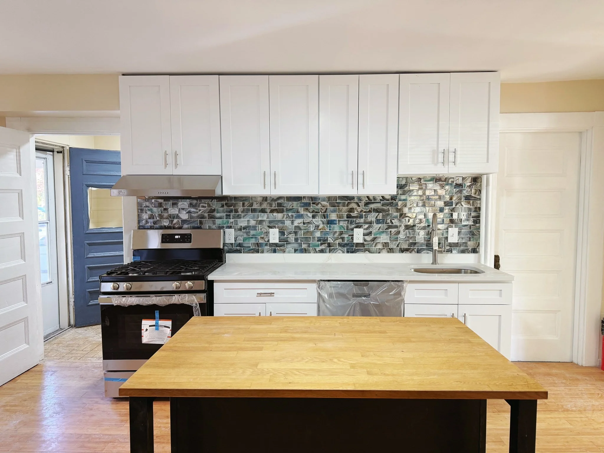 1 bed, 1 bath apartment for rent at 17 Crafts St Unit A, Nonantum — photo 8 of 10