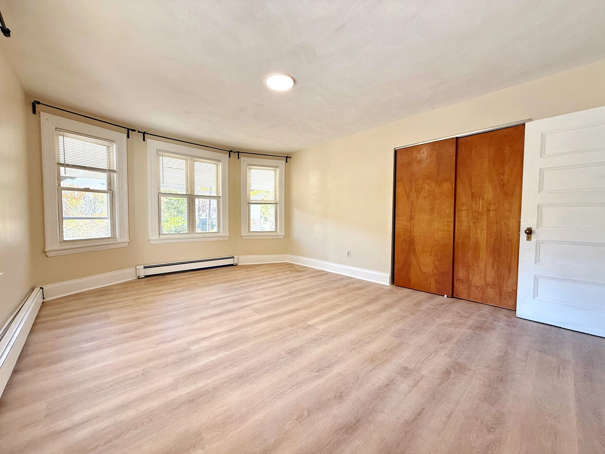 1 bed, 1 bath apartment for rent at 17 Crafts St Unit A, Nonantum — photo 5 of 10