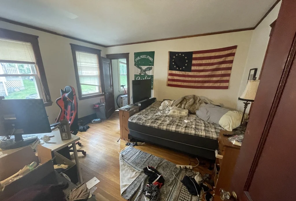 3 bed, 1 bath apartment for rent at 17 Cufflin St Unit 2, Brighton — photo 3 of 7