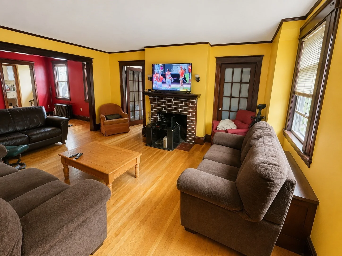 3 bed, 1 bath apartment for rent at 17 Cufflin St Unit 2, Brighton — photo 4 of 7