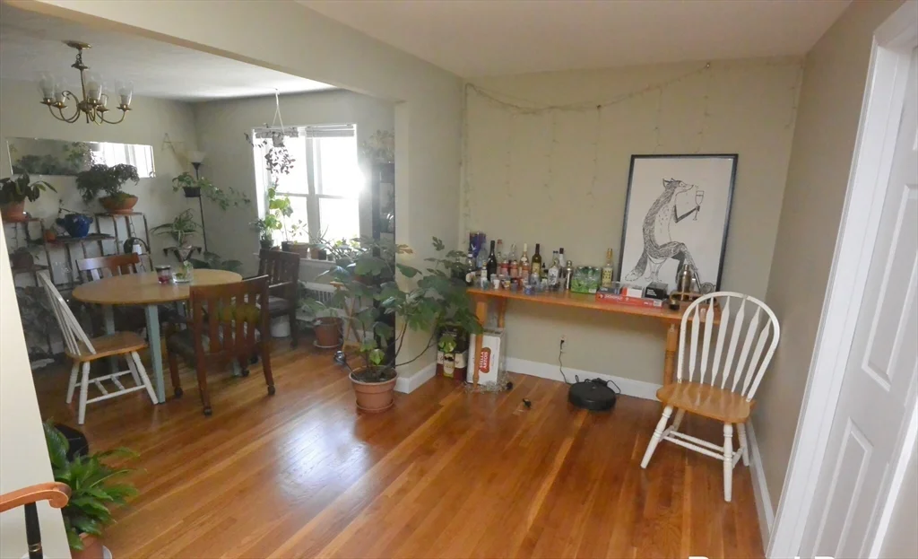 3 bed, 1 bath apartment for rent at 17 Cufflin St Unit 2, Brighton — photo 5 of 7