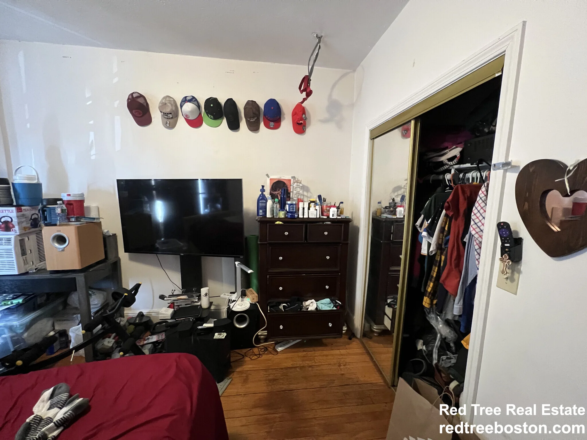 4 bed, 1 bath apartment for rent at 17 Cummings Rd Unit 1, Brighton — photo 5 of 9