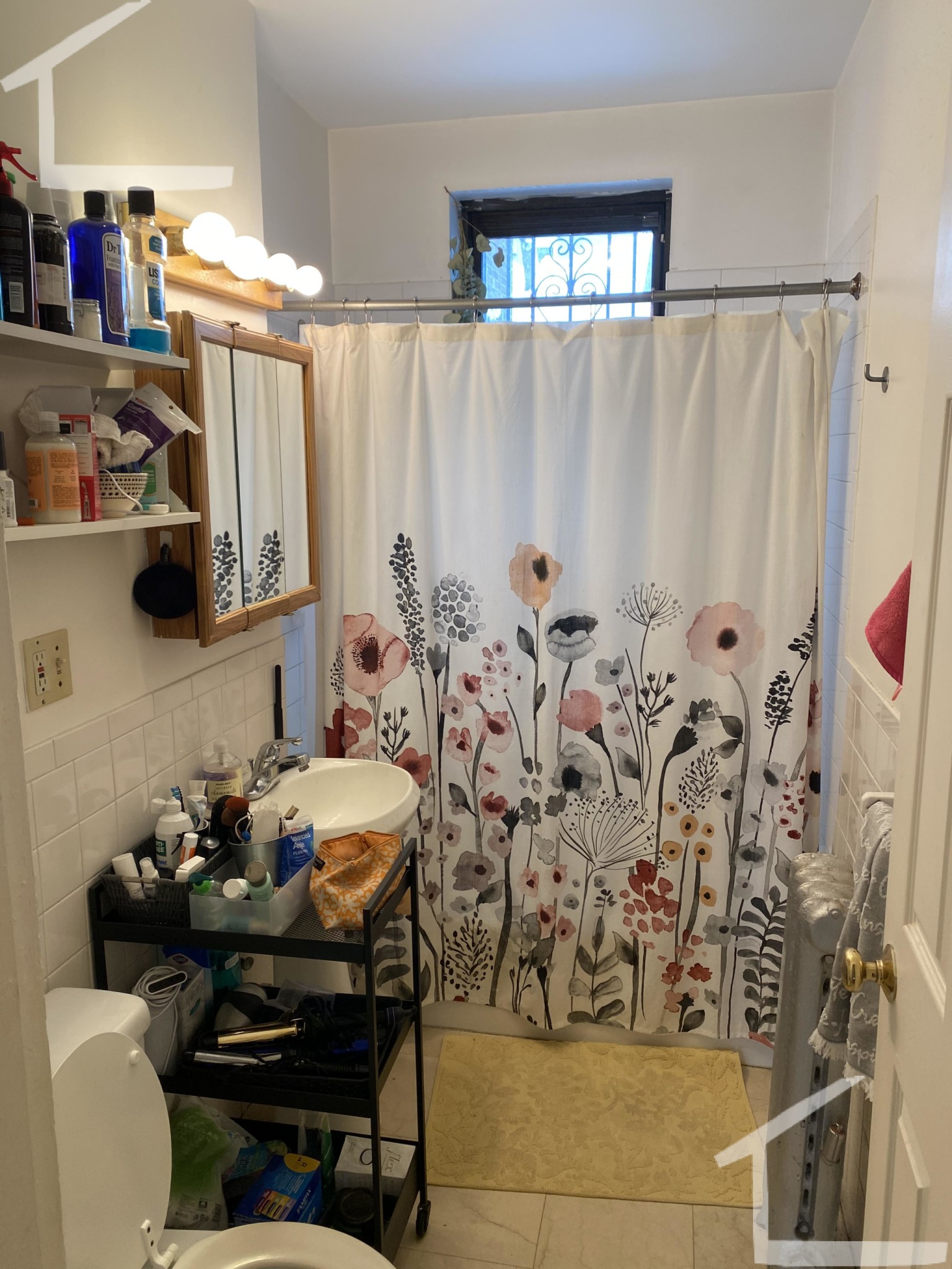 4 bed, 1 bath apartment for rent at 17 Cummings Rd Unit 2, Brighton — photo 11 of 16