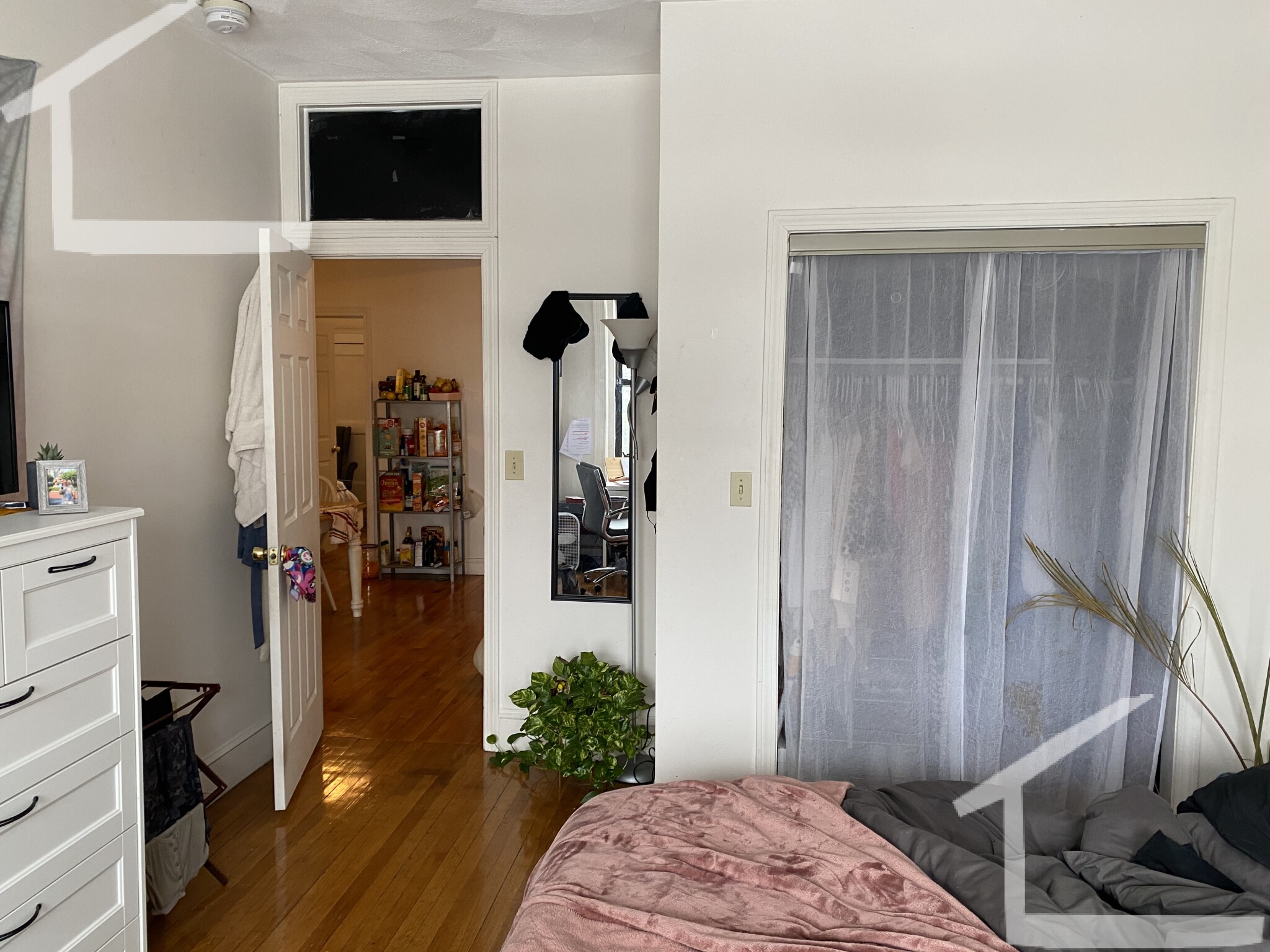 4 bed, 1 bath apartment for rent at 17 Cummings Rd Unit 2, Brighton — photo 10 of 16