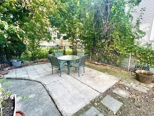 5 bed, 2 bath apartment for rent at 17 Cushman Rd Unit 1, Brighton — photo 14 of 17