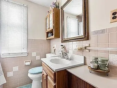 3 bed, 1 bath apartment for rent at 17 Cypress St Unit 1, Spring Hill — photo 9 of 18