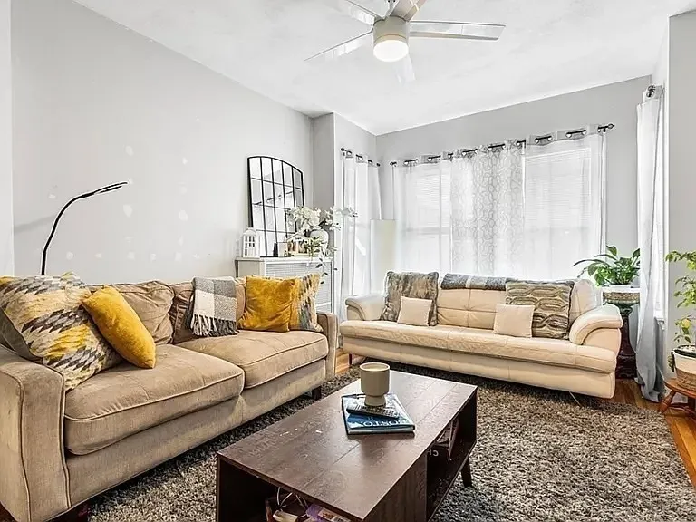 3 bed, 1 bath apartment for rent at 17 Cypress St Unit 1, Spring Hill — photo 3 of 18