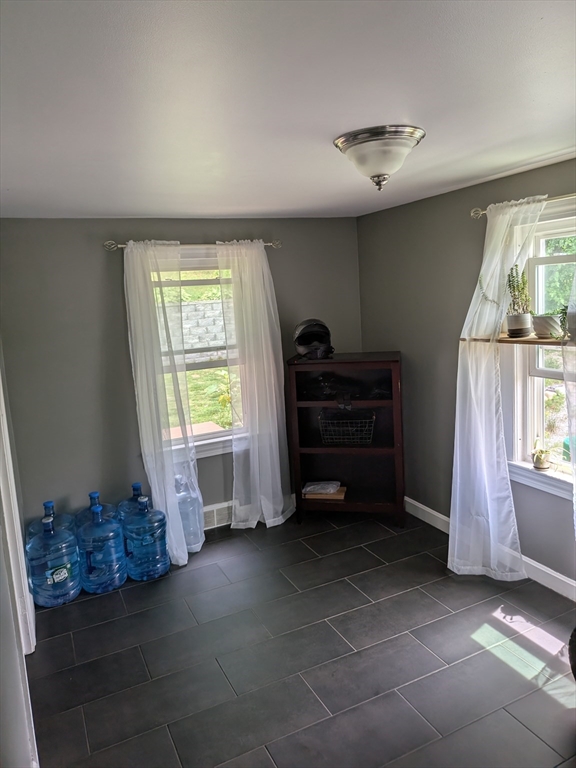 2 bed, 1 bath apartment for rent at 17 Daley St, Leominster — photo 12 of 25