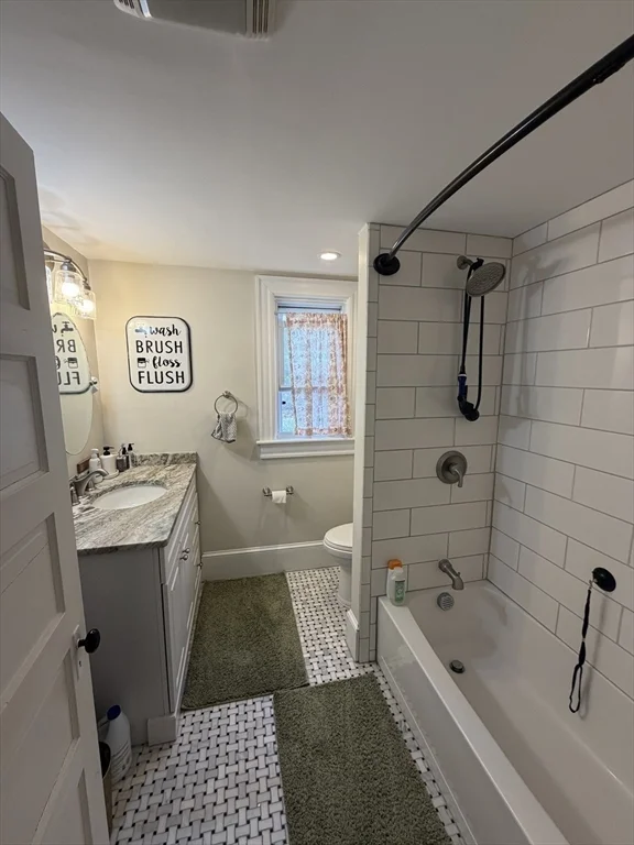 3 bed, 2 bath apartment for rent at 17 Daniels St, Hopedale — photo 17 of 21